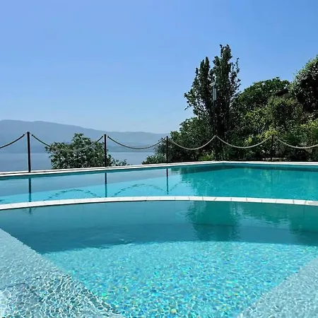 Bella Vista Rezidence Apartment Pogradec